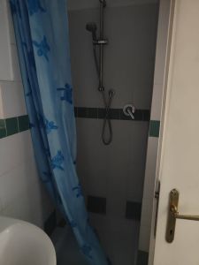 1543852805