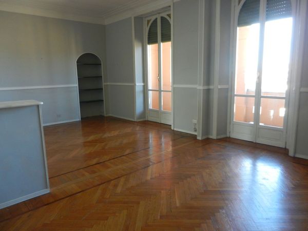 Quadrilocale non arredato in Corso Marconi